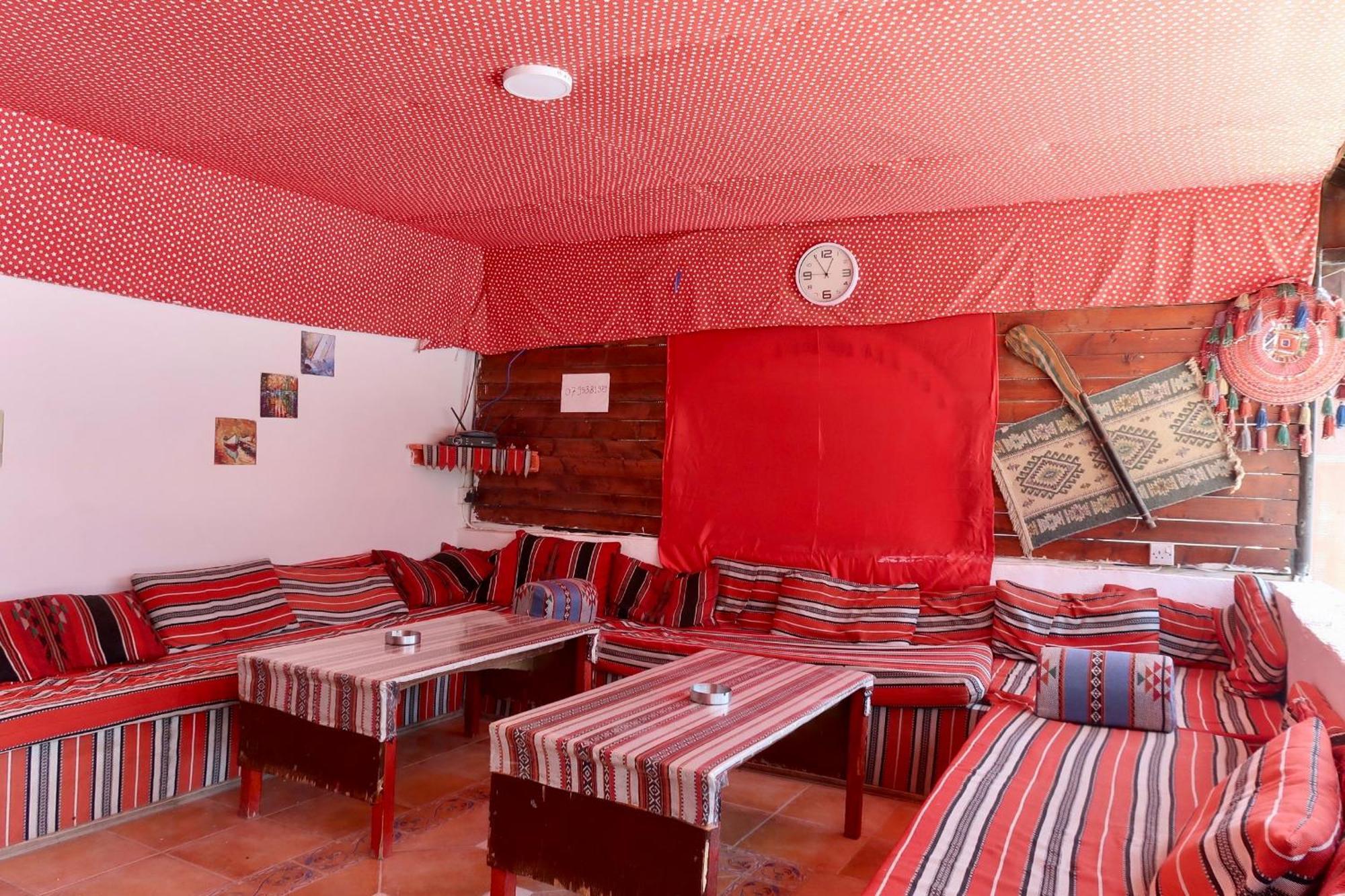Bedouins Village Inn *
